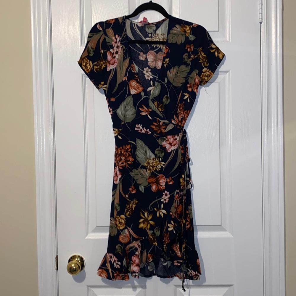 Guess floral wrap dress